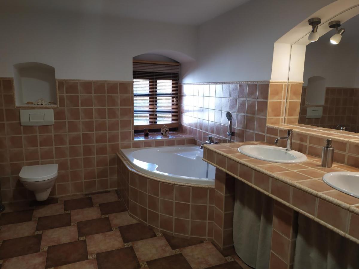 Forest Rustic Apartment Brdy Vesin ภายนอก รูปภาพ